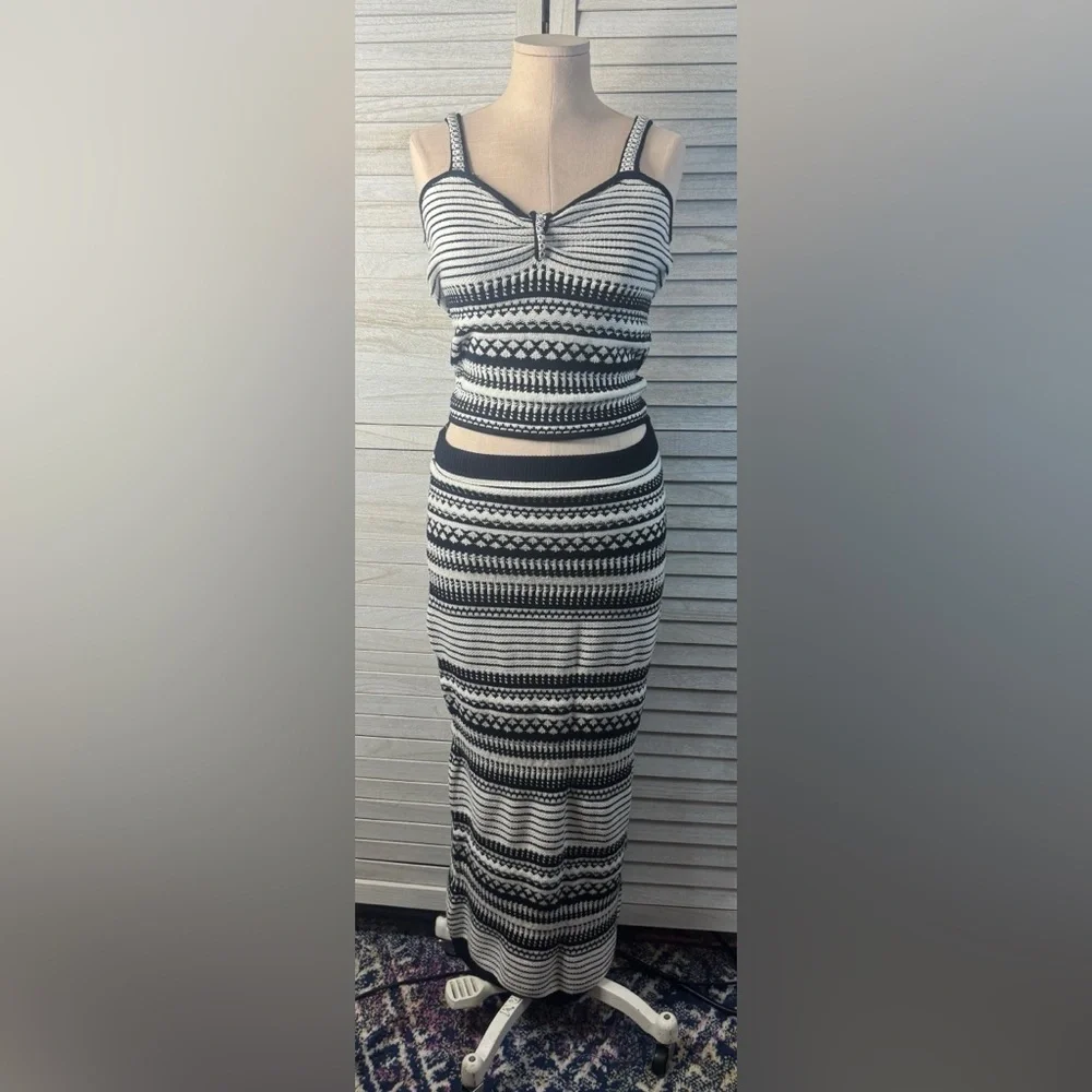 Rachel Zoe Knit Sweater Set Black White Size Medium NWT Two Piece Maxi Skirt